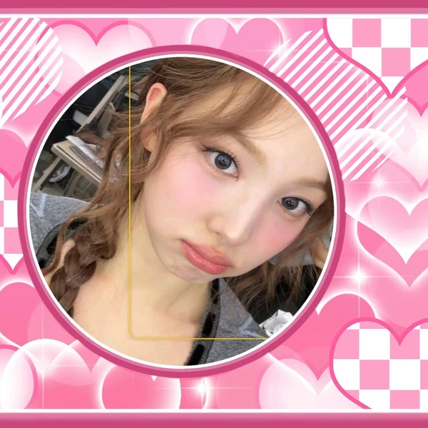 Today's Most Loved Nayeon (TWICE)