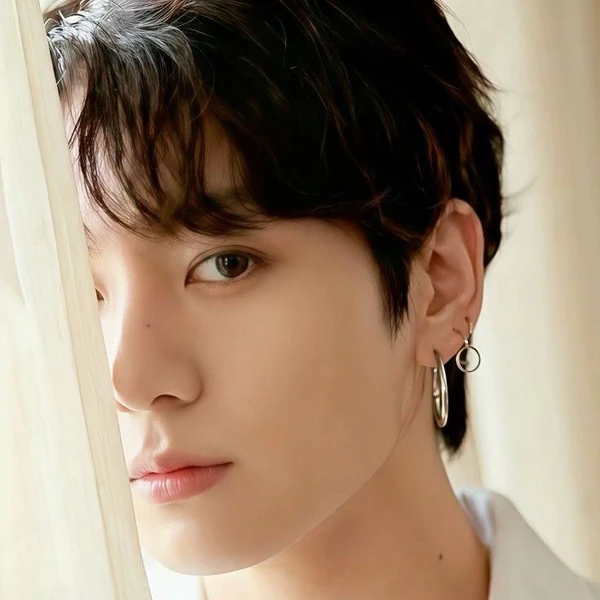 今日最受喜愛的柾國 (防彈少年團)