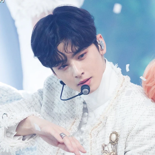 Fans' Pick: Best Moment of Eunwoo (ASTRO)