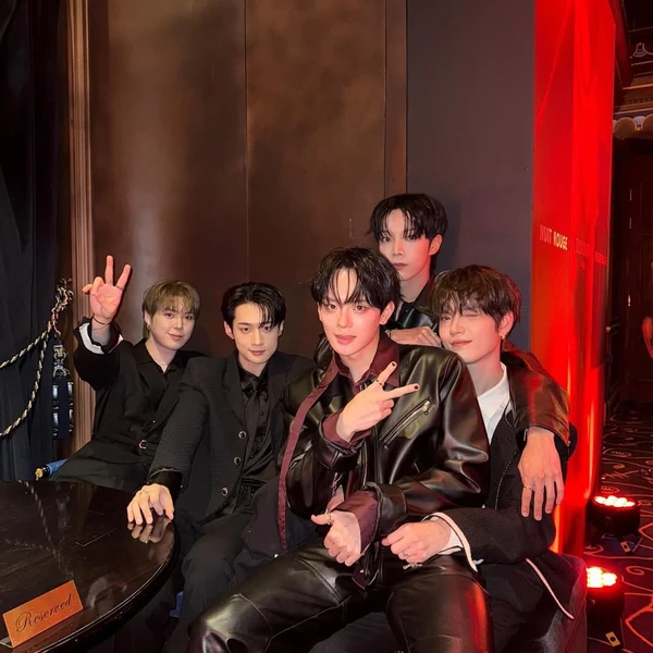 Popular profile image of VERIVERY selected by votes