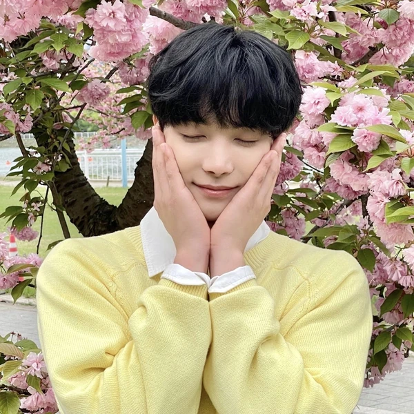 Today's Most Loved Kim Jonghyeon