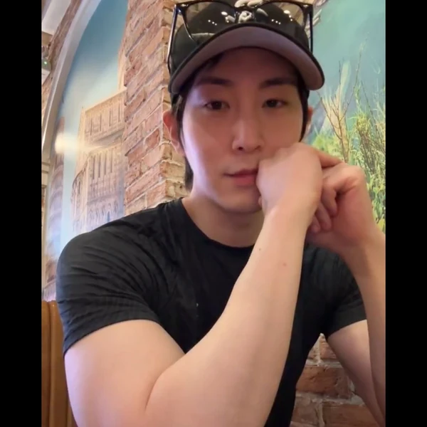 Top Photo Full of Shinwon (PENTAGON) Love