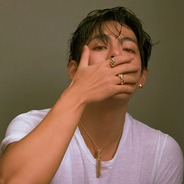 粉絲票選的V (防彈少年團)最佳瞬間