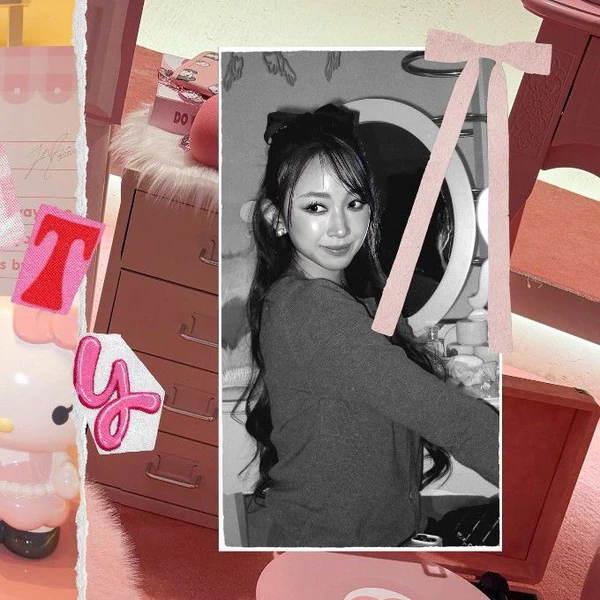 Top Photo Full of Dita Love