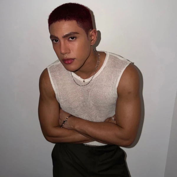 오늘 가장 사랑받은 스텔 (SB19)의 모습