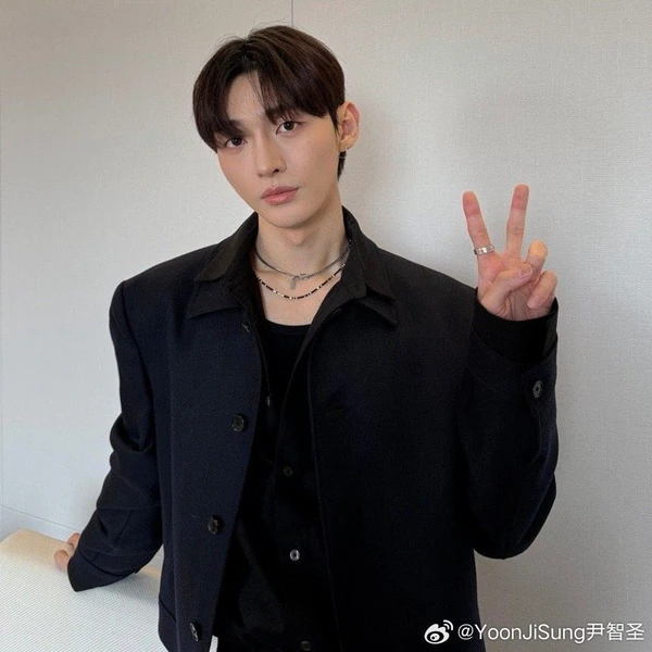 Today's Most Loved Yoon Jisung