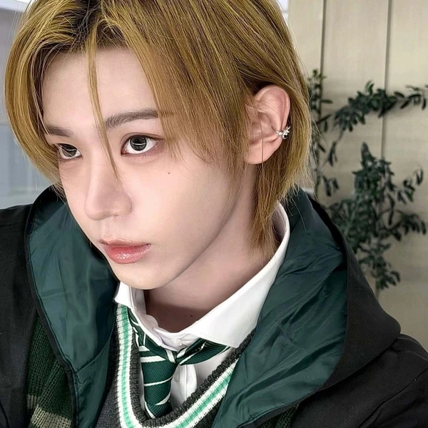 Today's Most Loved Zhang Shuaibo (AHOF)