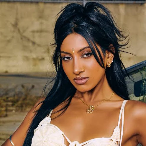 Today's Most Loved Lara (KATSEYE)