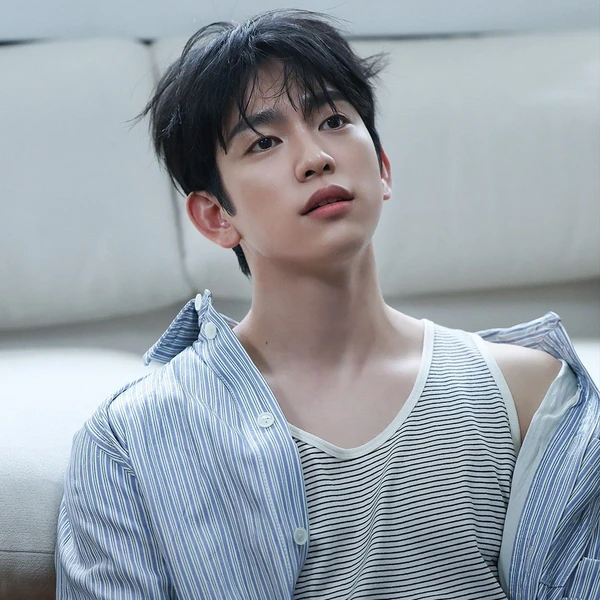 Top Photo Full of Jinyoung (GOT7) Love