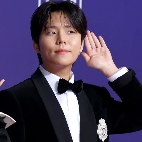 Today's Most Loved Jung Seunghwan