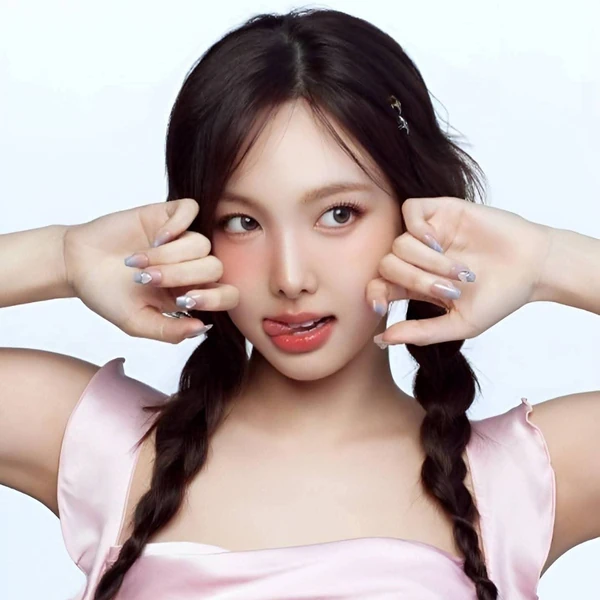 Top Photo Full of TWICE Love