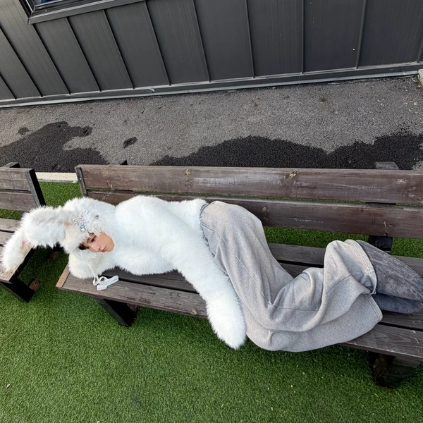 오늘 가장 사랑받은 모모 (TWICE)의 모습