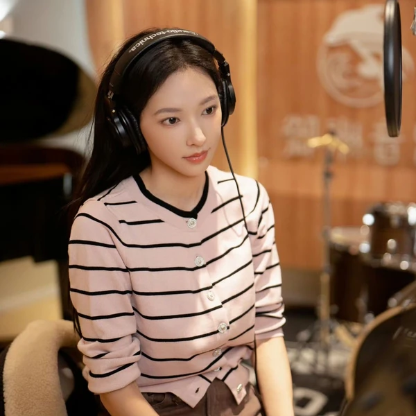 Today's Most Loved Cheng Xiao