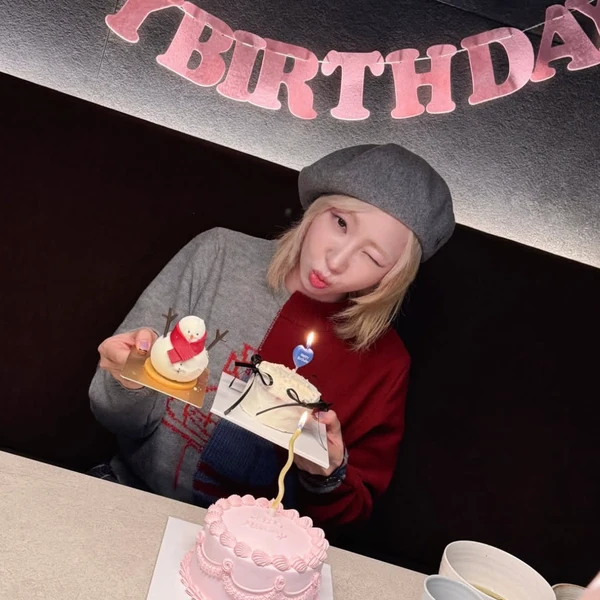 Signature photo of Minzy (2NE1) capturing their charm