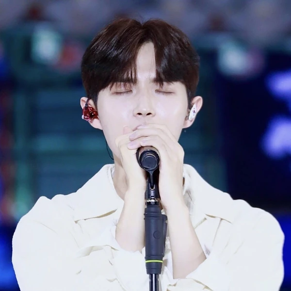 Today's Most Loved Kim Jaehwan