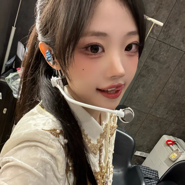 Today's Most Loved QWER