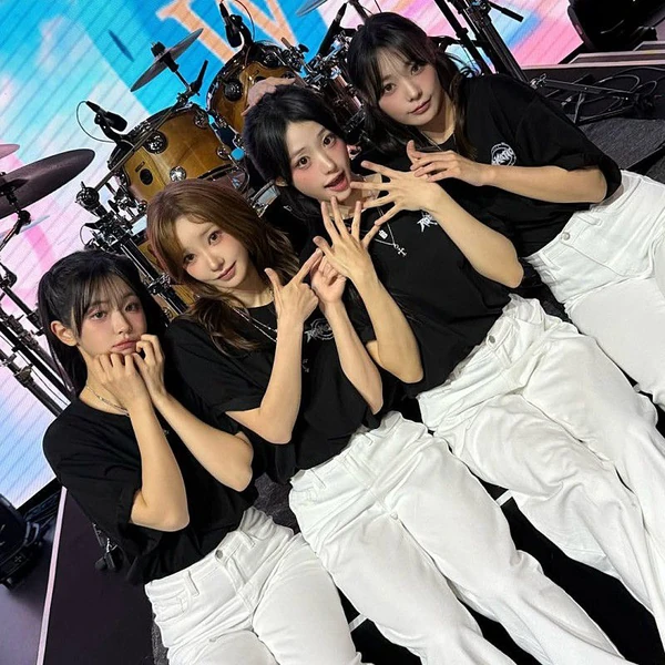 Today's Most Loved QWER