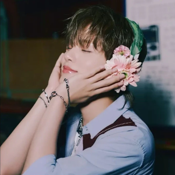 Today's Most Loved Lee Daehwi (AB6IX)