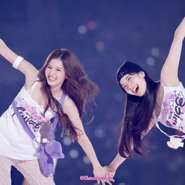 サナ (TWICE)への愛が詰まった人気写真