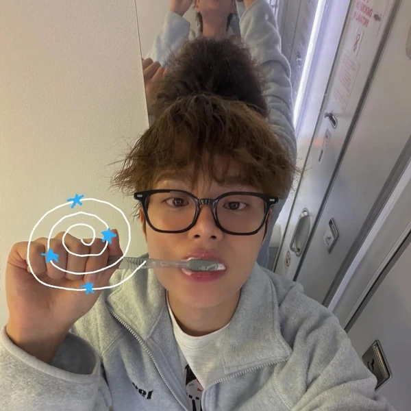 Top Photo Full of Lee Daehwi (AB6IX) Love