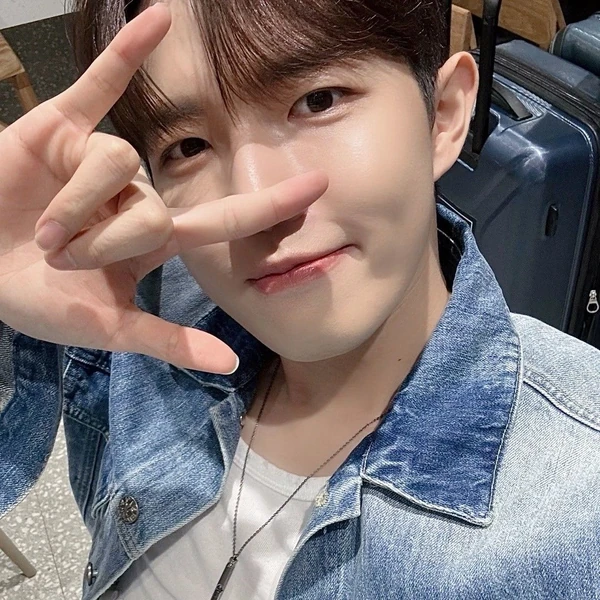 Penampilan Kim Jaehwan yang Paling Dicintai Hari Ini