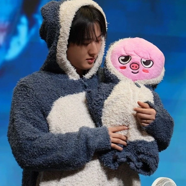 Today's Most Loved Changbin (Stray Kids)