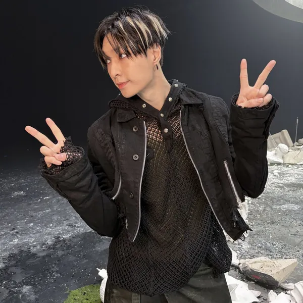 Top Photo Full of Lay (EXO) Love