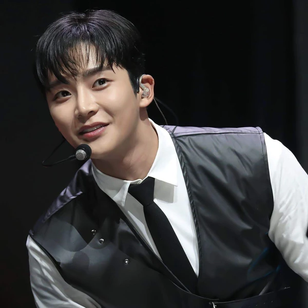 Top Photo Full of Rowoon Love