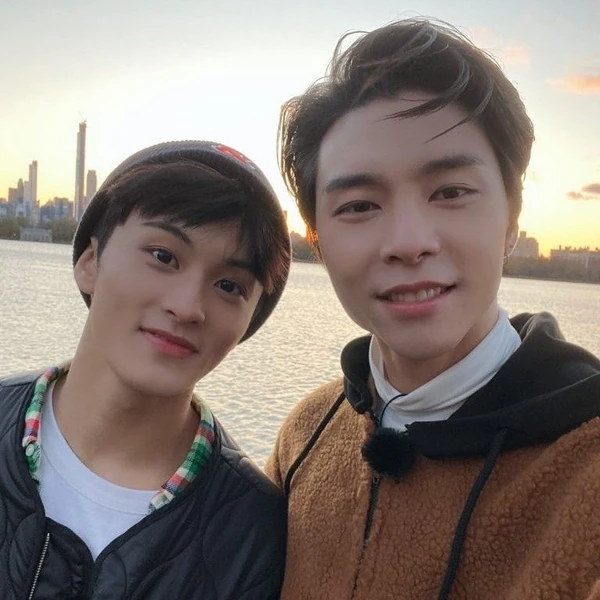 Foto Populer Penuh Cinta untuk NCT