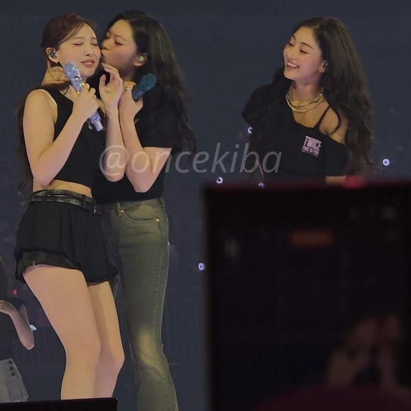 지효 (TWICE) 팬심 가득한 인기 사진