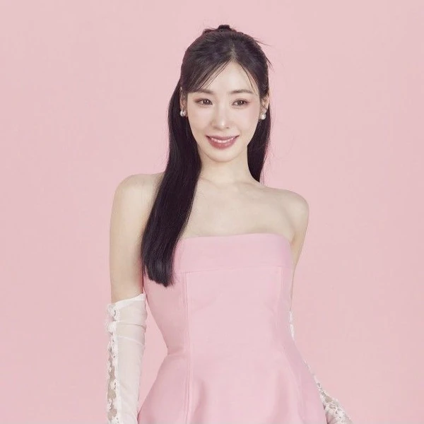 Fans' Pick: Best Moment of Tiffany Young (Girls' Generation)