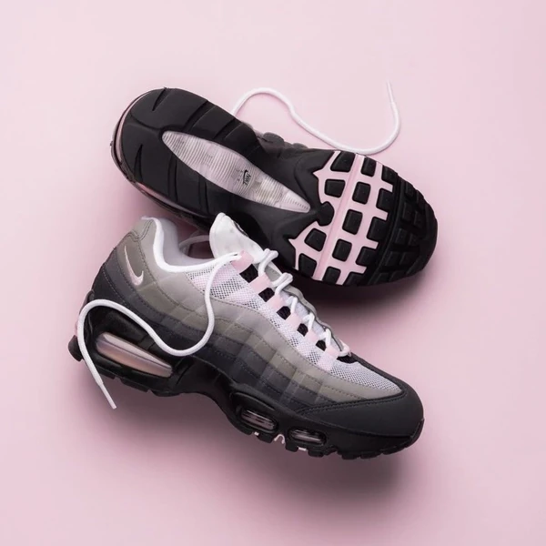 今日最受喜愛的Lisa (BLACKPINK)