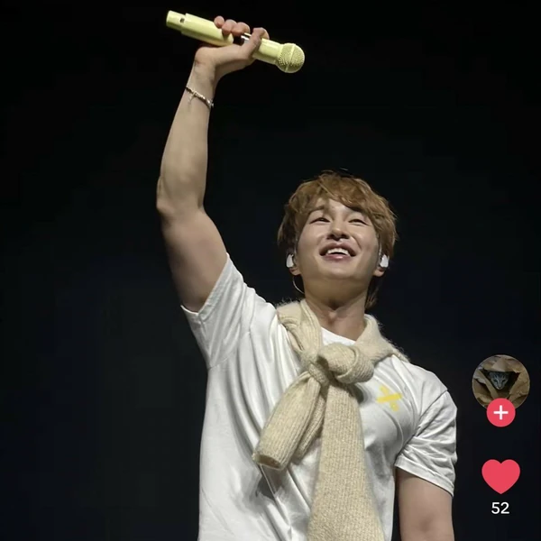 Postingan banner juara 1 Onew (SHINee) buatan penggemar