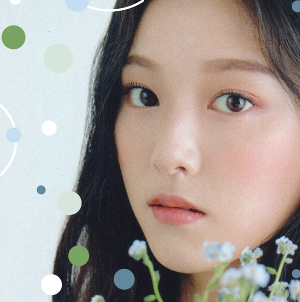 Signature photo of 賢眞 (Loossemble) capturing their charm