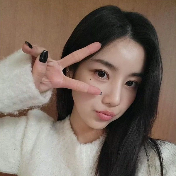 Today's Most Loved Kwon Eunbi