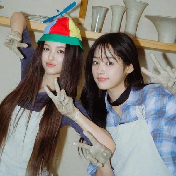 Top Photo Full of NewJeans Love