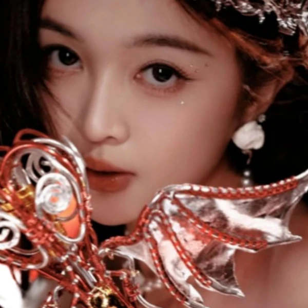 Top Photo Full of Wu Xuanyi Love