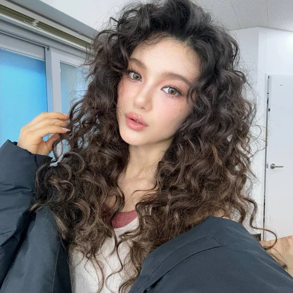 Best moment chosen by Hyein (NewJeans) fandom