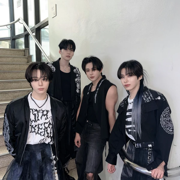 Today's Most Loved LEE DO (ONEUS)