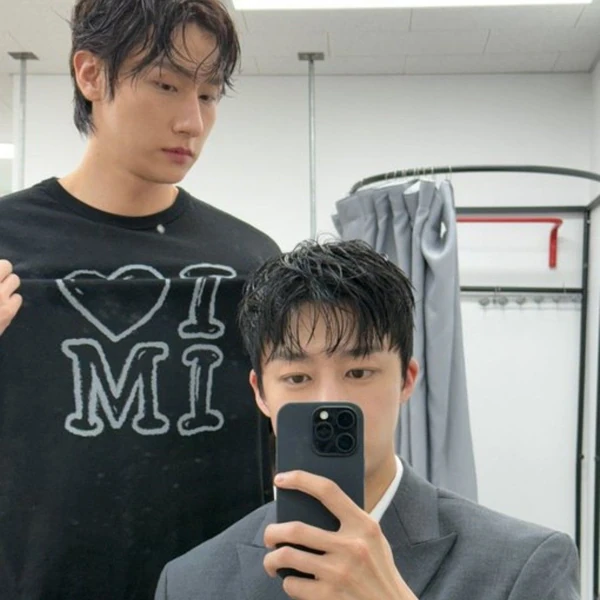 오늘 가장 사랑받은 형원 (몬스타엑스)의 모습