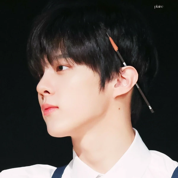 Top Photo Full of Kim Wooseok Love