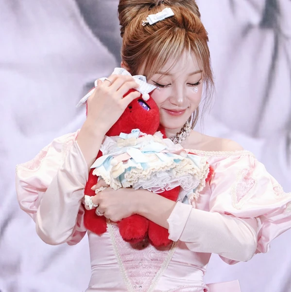 今天最受喜爱的雨琦 (i-dle)