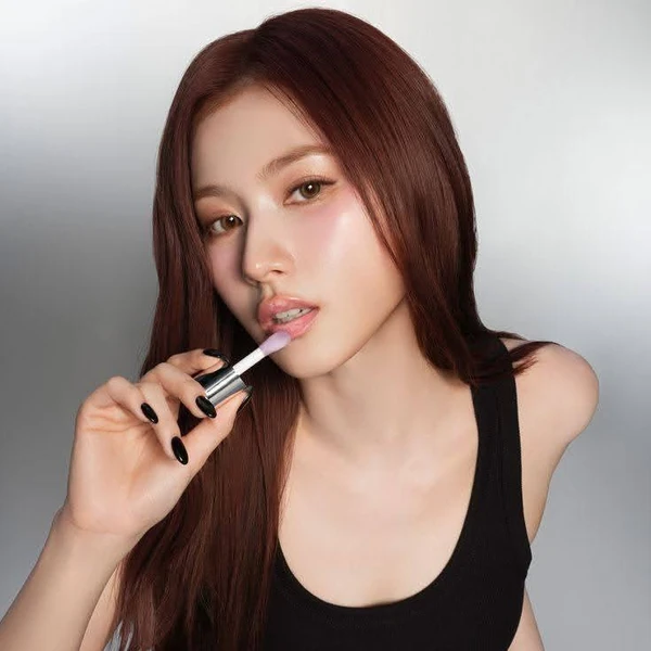 Foto Populer Penuh Cinta untuk Sana (TWICE)