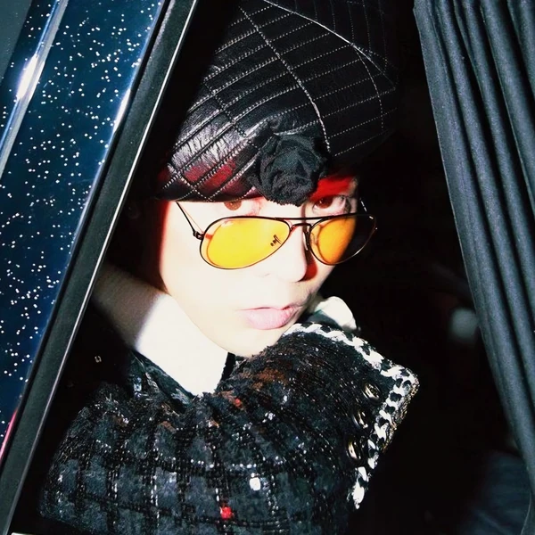 오늘 가장 사랑받은 G-DRAGON (빅뱅)의 모습