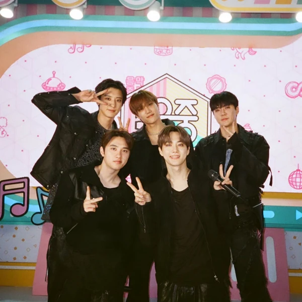 充滿粉絲愛意的EXO人氣照片