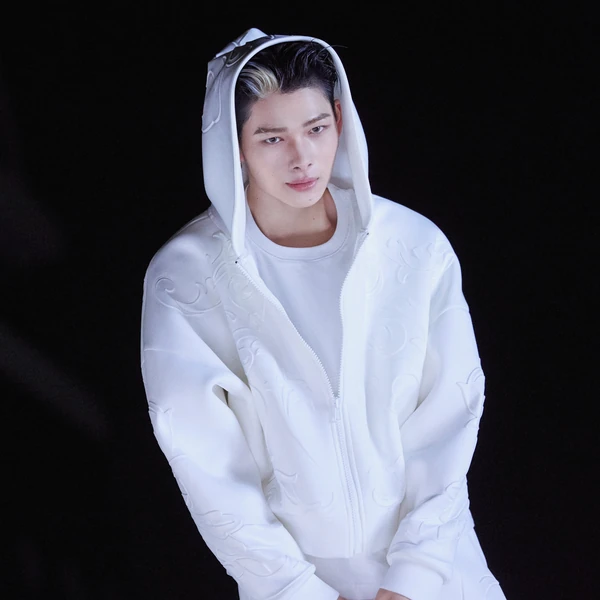 Foto profil NI-KI (ENHYPEN) terpopuler hasil voting