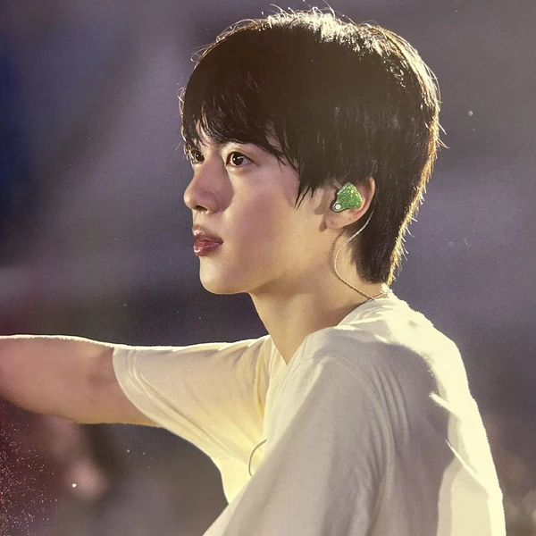 今日最も愛されたジン (BTS)の姿