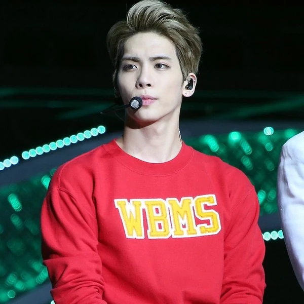 Popular profile picture of SHINee loved by fans