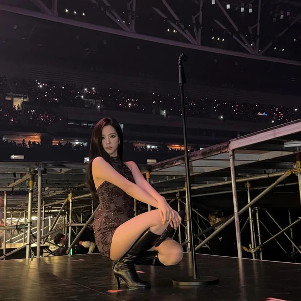 Foto Populer Penuh Cinta untuk Jisoo (BLACKPINK)