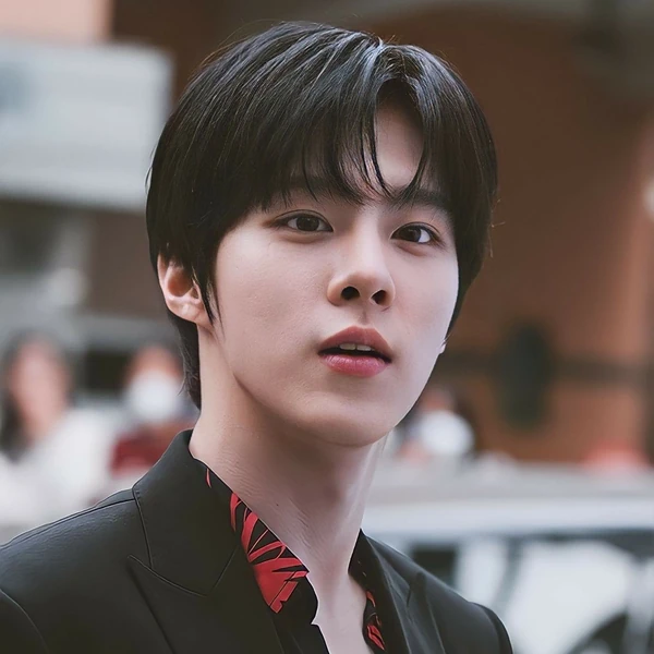 오늘 가장 사랑받은 김우석의 모습